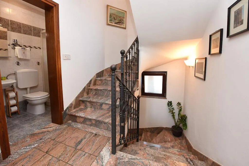 פורץ Apartment House Senna